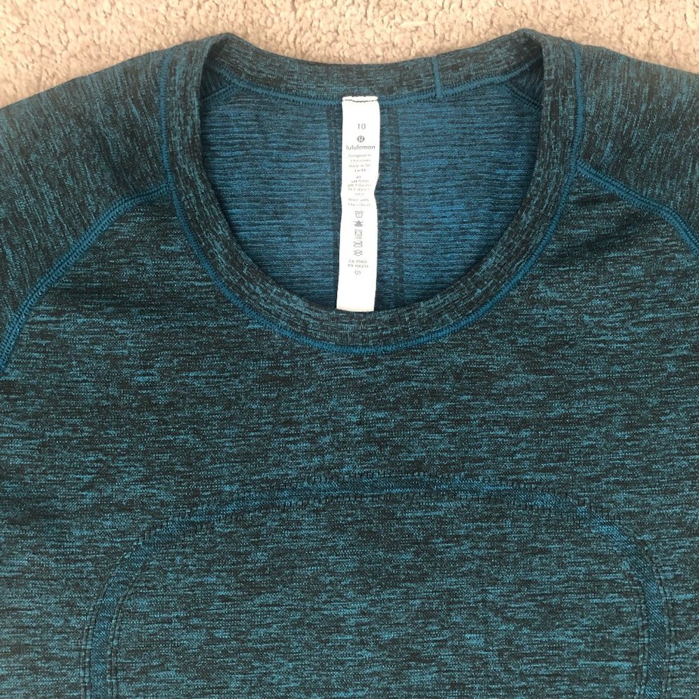 Lululemon athletic t-shirt